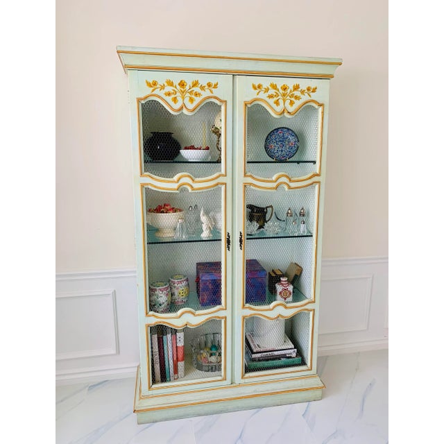 Celadon Vintage C. 1940s Italian Florentine Hand-Decorated Celadon China Cabinet With Gold Floral Detail & Chicken Wire Doors For Sale - Image 8 of 13