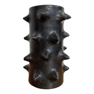 Modern Moroccan Izuran Tadelakt Spiked Black Vase For Sale