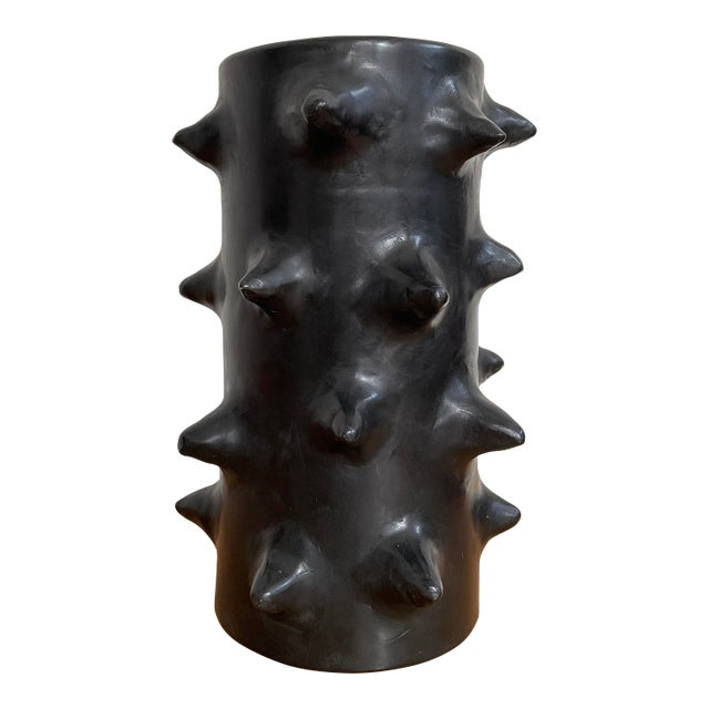 Modern Moroccan Izuran Tadelakt Spiked Black Vase For Sale