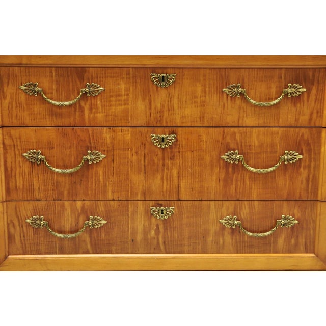 Late 20th Century Thomasville Grand Classics Empire Biedermeier Maple Bachelor Chest Dresser, Pair For Sale - Image 9 of 18