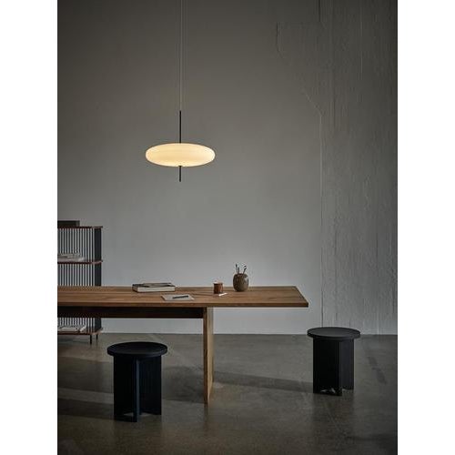 Plastic White Diffuser and Black Hardware Model 2065 Lamp by Gino Sarfatti For Sale - Image 7 of 11