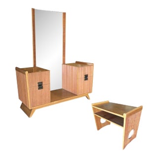 1940s Mid-Century Combed Wood Vanity W/ Stool by Paul Frankl for Brown Saltman, Attributed For Sale