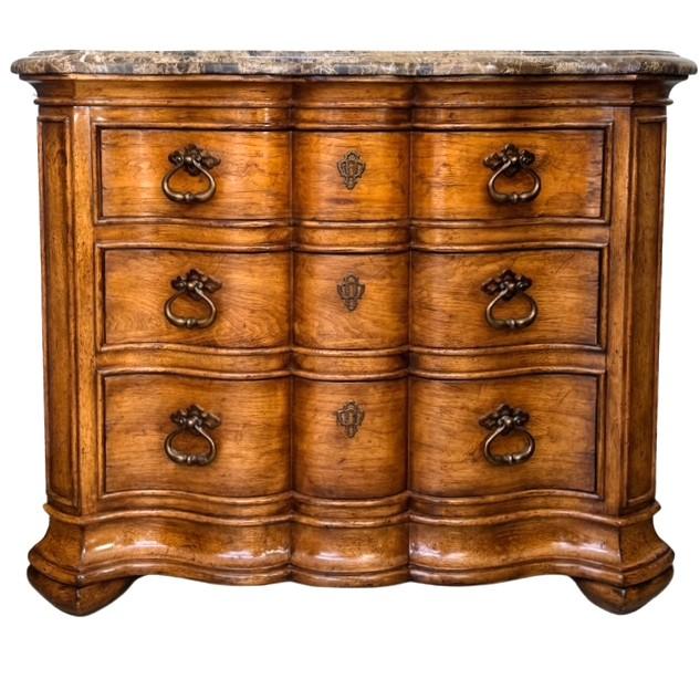 1980 French Louis XV Style Marble Top 3-Drawer Serpentine Nightstands / Commodes by Thomasville - Pair For Sale - Image 9 of 17