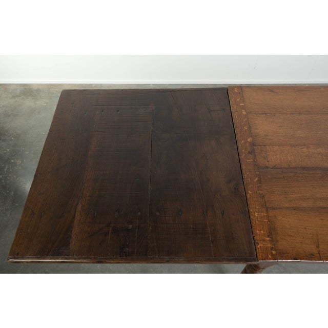 Antique Late 18th Century Oak Dining Table with Extendable Leaves For Sale - Image 8 of 18