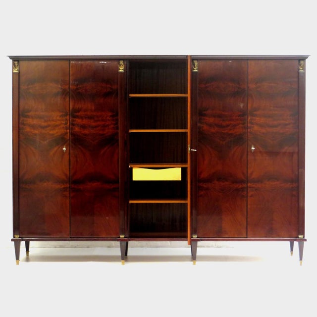 Mid-Century Modern Large Vintage Art Deco Wardrobe in Flame Mahogany, 1920s For Sale - Image 3 of 8
