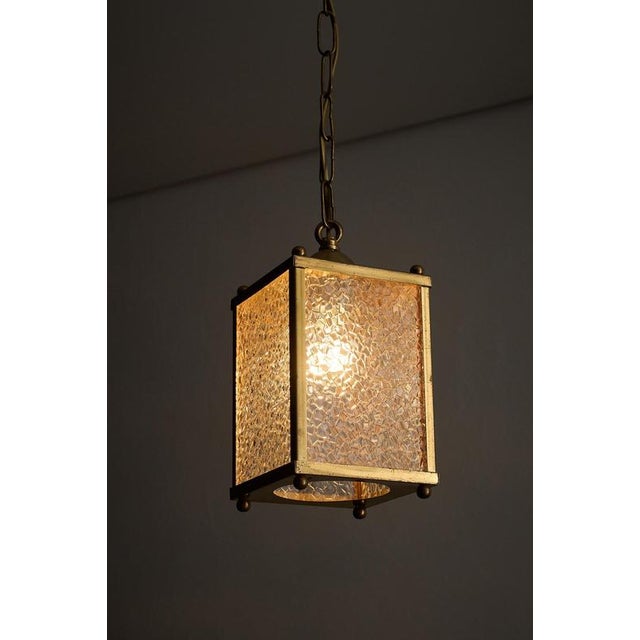 Hollywood Regency Mid-Century Brass Box Pendant with Textured Ice Glass, 1960s For Sale - Image 3 of 11