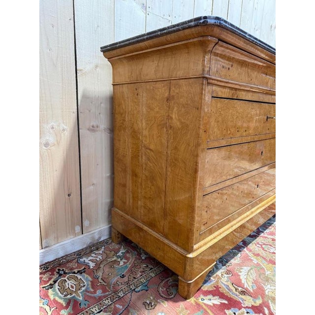 Charles X Chest Of Drawers In Burr Amboyna For Sale - Image 4 of 11