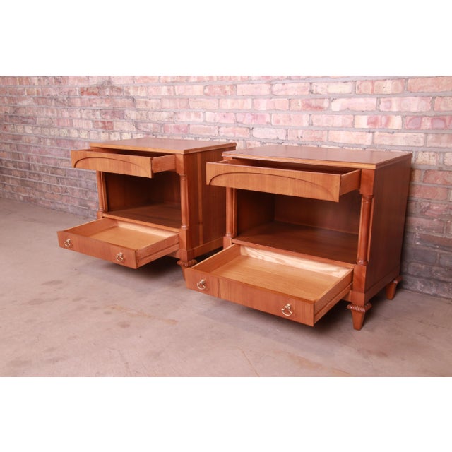 1950s John Widdicomb French Regency Walnut Nightstands, Newly Refinished For Sale - Image 5 of 13