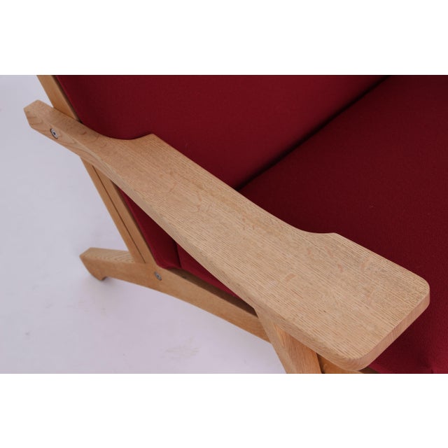 Red Armchair Model GE370 with Cushions by Hans J. Wegner for Getama, 1970s For Sale - Image 8 of 12