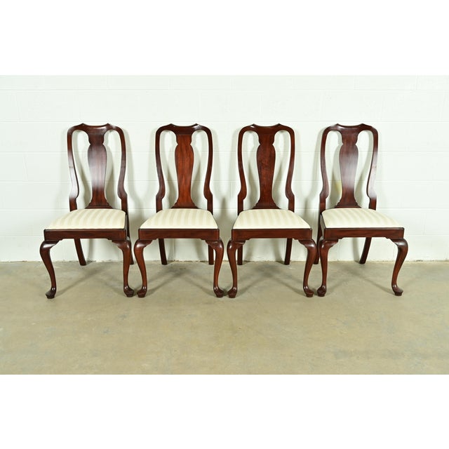 Queen Anne Henkel Harris Queen Anne Solid Mahogany Dining Chairs, Set of Four For Sale - Image 3 of 14