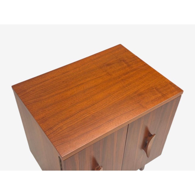 Brown Young Manufacturing, Modern Nightstands, Walnut, Usa, 1960s For Sale - Image 8 of 14