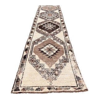 1940s Vintage Kurdish Wool Organic Wool Tribal Herki Runner For Sale