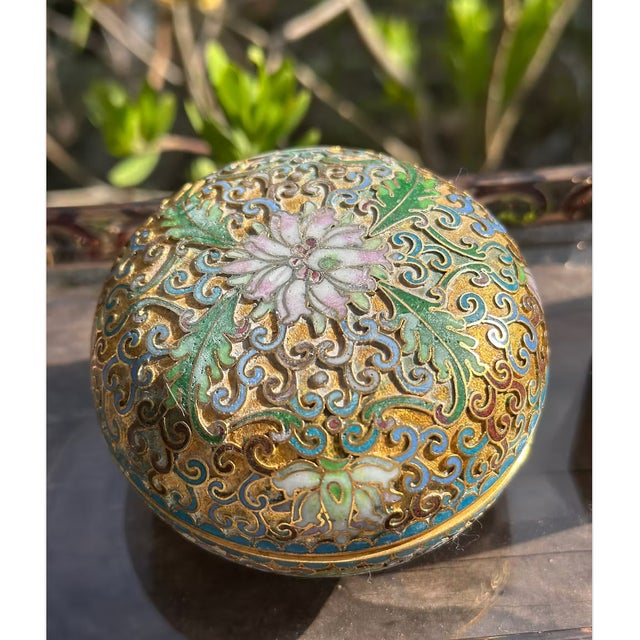 Bronze Vintage Chinese Cloisonné Enamel Bronze Lidded Trinket Box Flower For Sale - Image 8 of 8