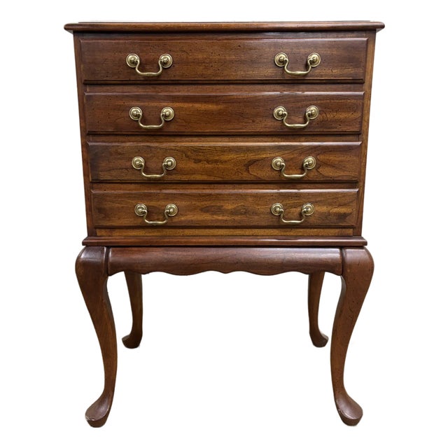 Vintage Queen Anne Style 20th Century Four Drawer Flatware Silver Chest For Sale