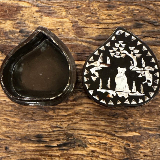 Shell Chinoiserie Abalone Lacquer Box With Inlaid Mother of Pearl For Sale - Image 7 of 10