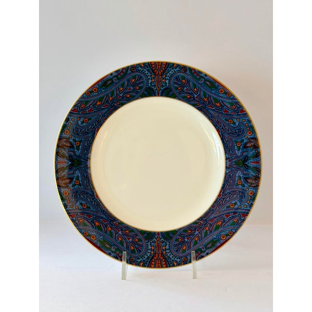 English Vintage Ralph Lauren for Wedgwood King Charles Paisley Bone China Dinnerware Service for Six - Set of 24 For Sale - Image 3 of 9