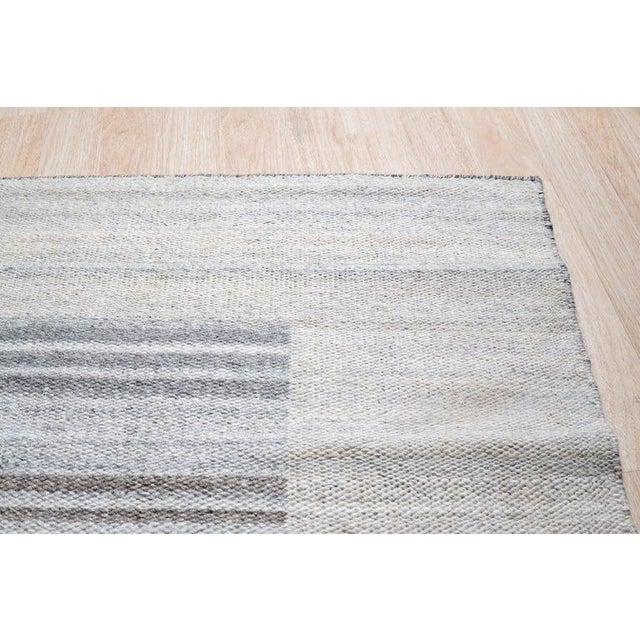 6x9 Gray Handwoven Wool Viscose Subtle Banding Geometric Modern Carpet Rug For Sale In New York - Image 6 of 11