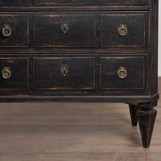 Wood ​​​​​​​Pair, 19th Century Swedish Gustavian Black Painted Chests of Three Drawers For Sale - Image 7 of 12