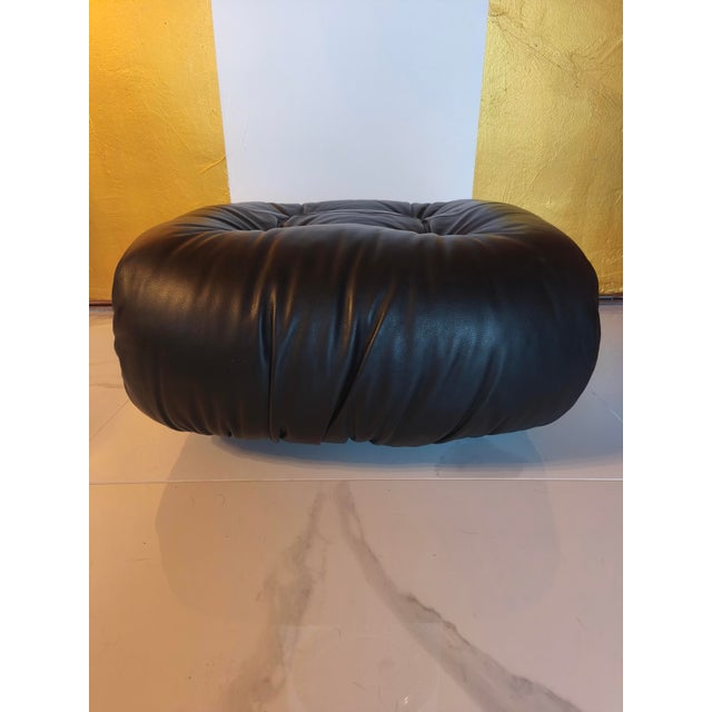 Cassina Soriana Ottoman in Black Leather by Afra & Tobias Scarpa for Cassina, 1970s For Sale - Image 4 of 11