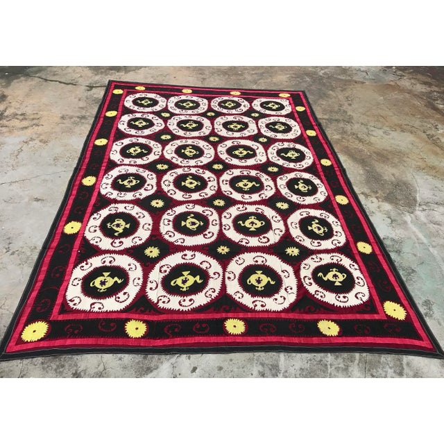 BLACK AND WHITE SUZANI FABRIC - Handmade Bedspread - Vintage Table Cover - Wall Hanging. * size is 9.7 FEET x 6.6 FEET (...