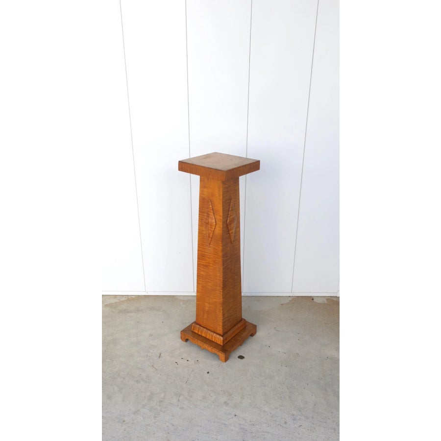 english-column-pedestal-stand-