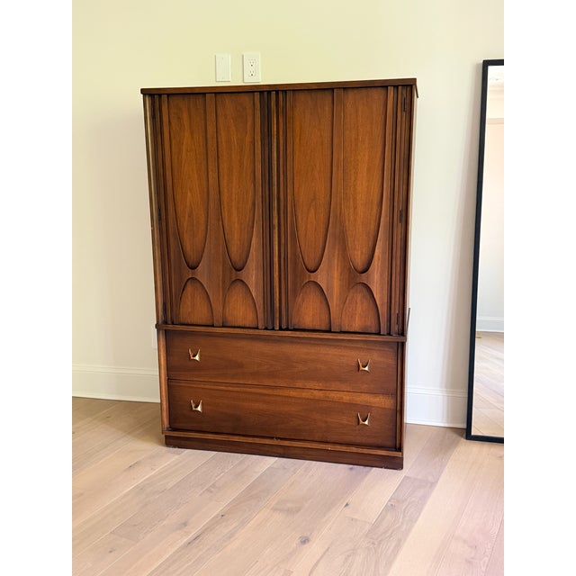Broyhill Brasilia Vintage Broyhill Brasilia II Gentlemans Chest For Sale - Image 4 of 10
