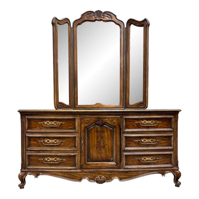 Vintage Drexel Heritage Brittany Collection French Provincial Louis XV Dresser For Sale