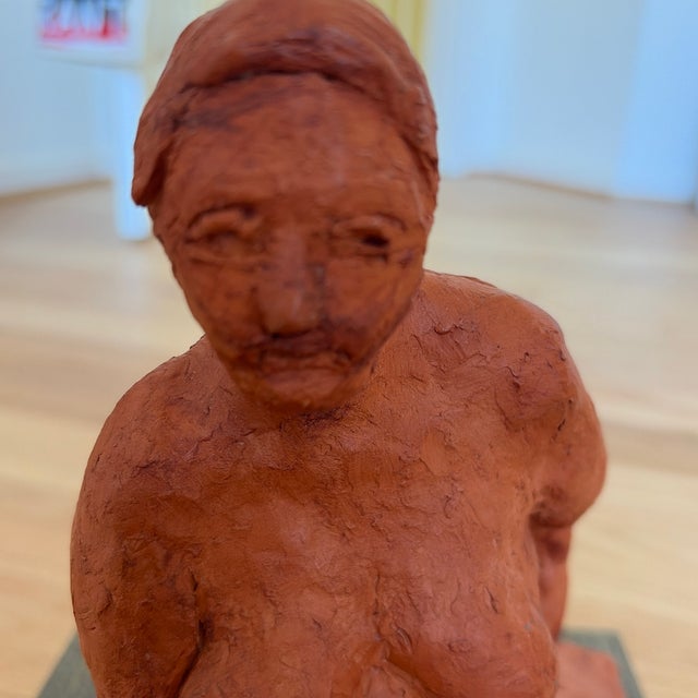 Terracotta-Style Figural Sculpture Mid-Century Modern Style Abstract Seated Female Figure – Terracotta on Wood Base For Sale - Image 11 of 12