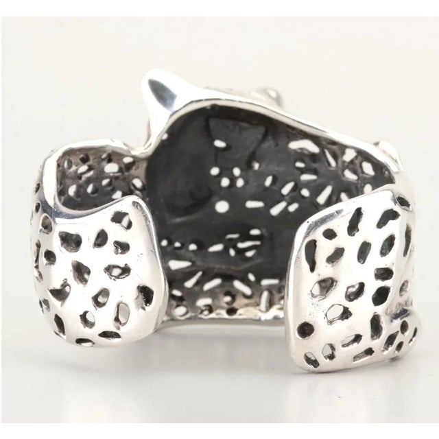 1990s Vintage Emilia Castillo Mexico Modernist Los Castillos Sterling Jaguar Cuff Bracelet For Sale - Image 5 of 7