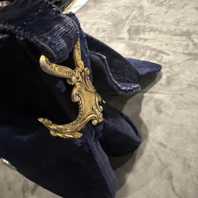 1970s 1970s Gorgeous Blue and Turquoise Velvet and Brass Shoulder Bag by Beghé Reation For Sale - Image 5 of 14