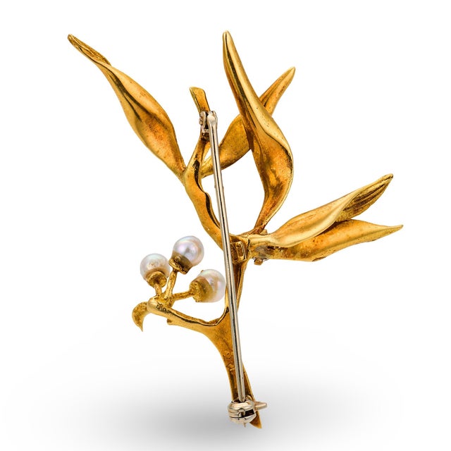 Vintage Italian Diamond Pearl 18k Yellow Gold Floral Brooch For Sale In Los Angeles - Image 6 of 6
