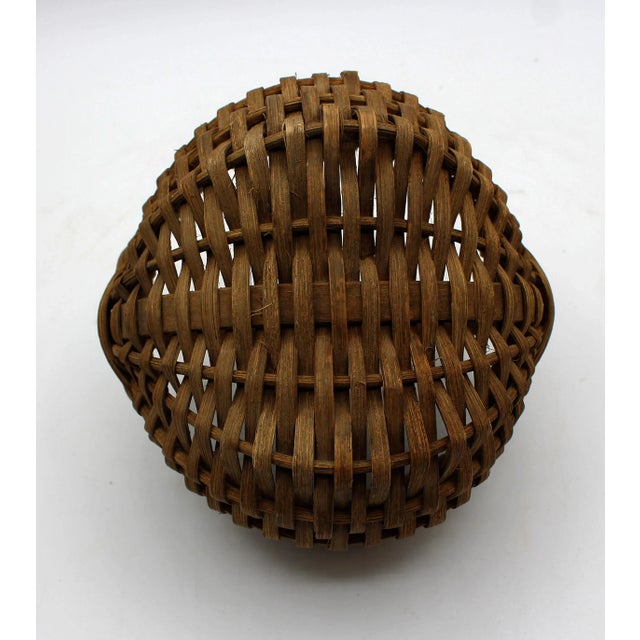 American Late 19th Century Woven American Basket For Sale - Image 3 of 5