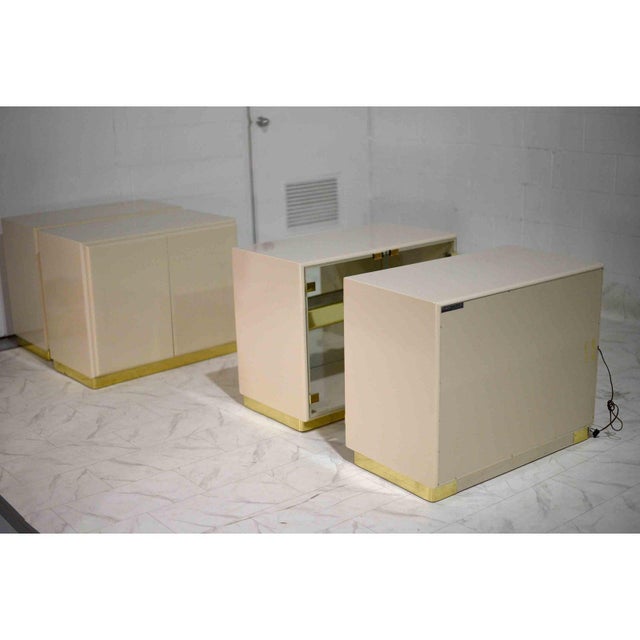 Paint 1980s Milo Baughman for Thayer Coggin Cream Lacquer Lighted Modular Bar or China Display - 6 Pieces For Sale - Image 7 of 11