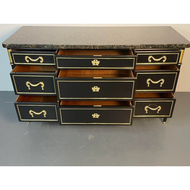 French Hollywood Regency Chest or Commode by Maison Jansen, Bronze, Marble For Sale In New York - Image 6 of 13