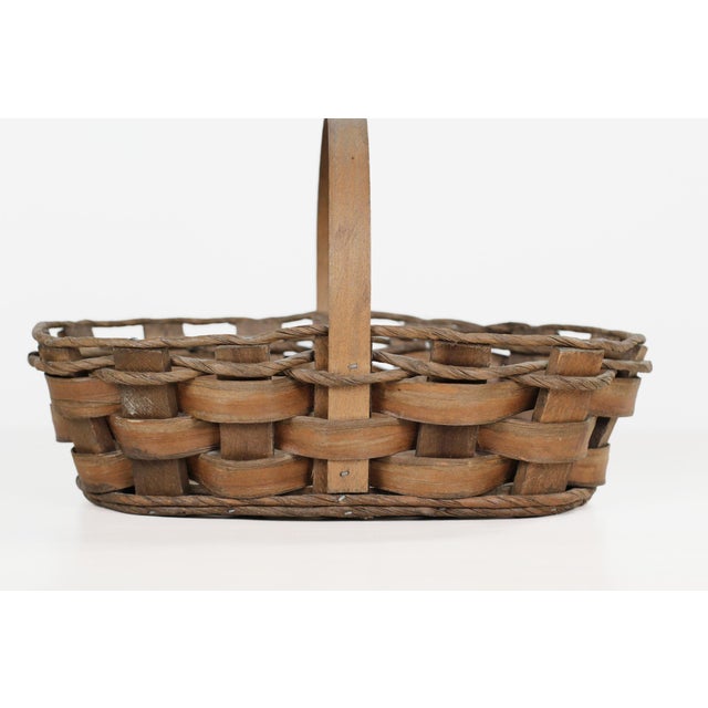 Handwoven Oval Splint Gathering Basket With Hard Wood Base For Sale - Image 4 of 13