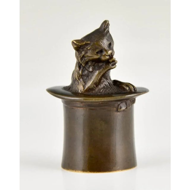 Antique bronze table bell cat in a top hat. France 1880-1900