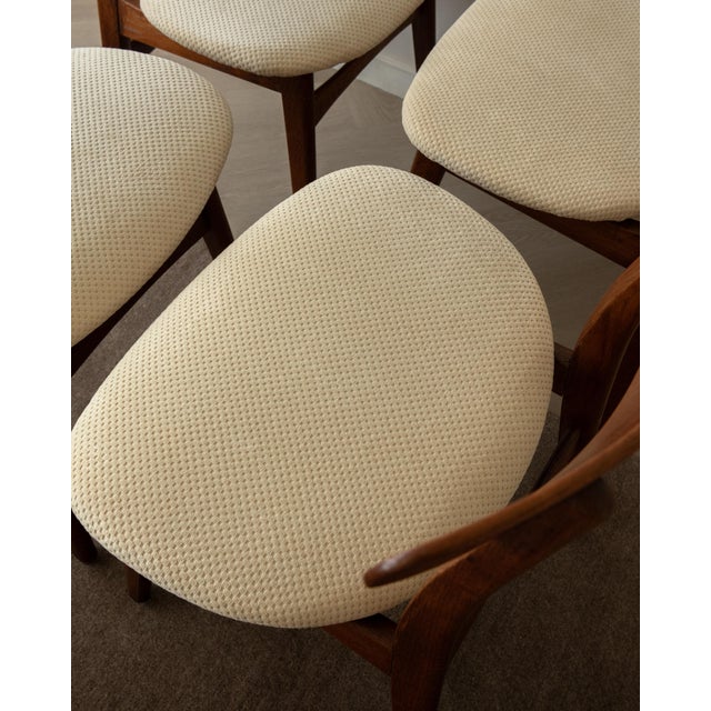 Mid-Century Modern Teak CH30 Dining Chairs by Hans J. Wegner for Carl Hansen & Son, 1960s, Set of 4 For Sale - Image 14 of 18
