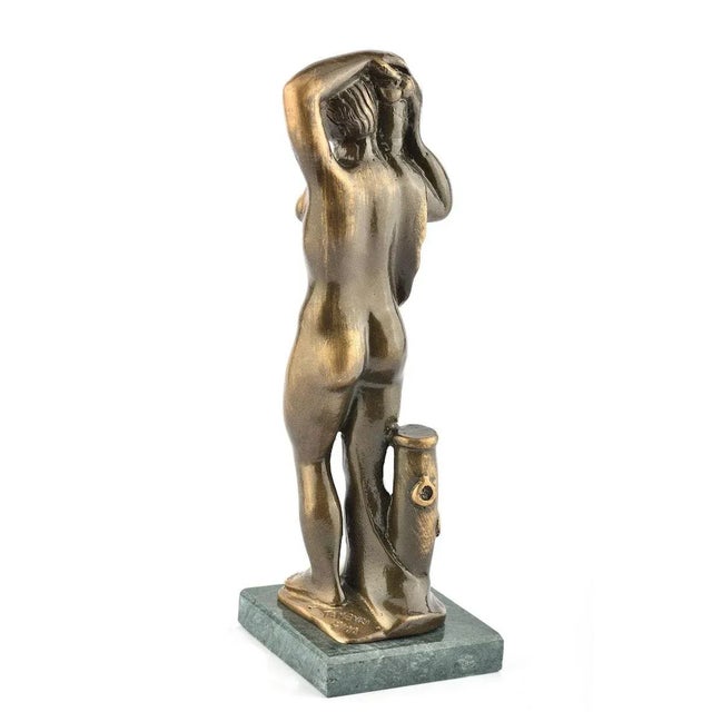 Hospitality - Sculpture is a fine sculpture realized by the Italian artist Orfeo Tamburi (Jesi, 1910- Paris, 1994) during...