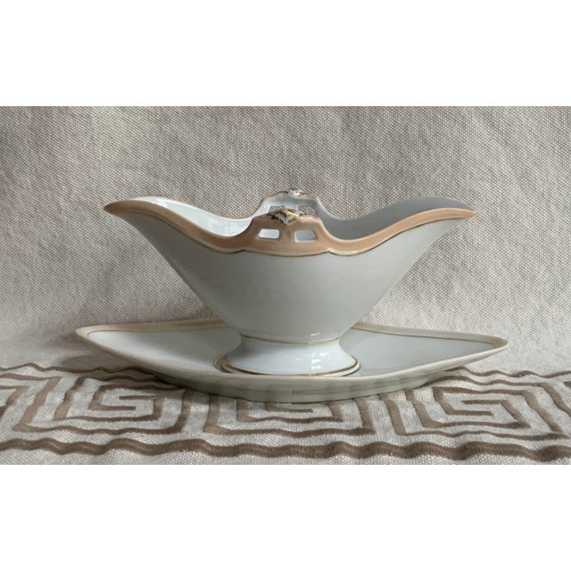 White 19th Century French Porcelain Sauce Boat With Underliner For Sale - Image 8 of 12