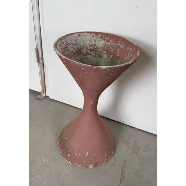 Mid-Century Modern Terra Cotta Painted Hourglass Planter For Sale - Image 9 of 9