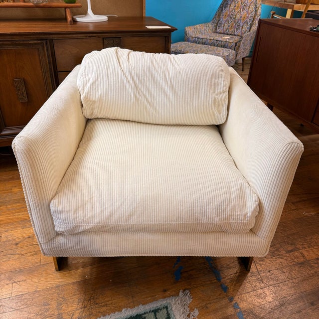 Mid-Century Modern Milo Baughman T-Back Lounge Chair For Sale - Image 3 of 7
