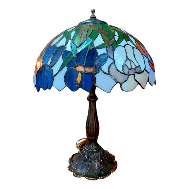 Violet Lamp in the style of Tiffany For Sale