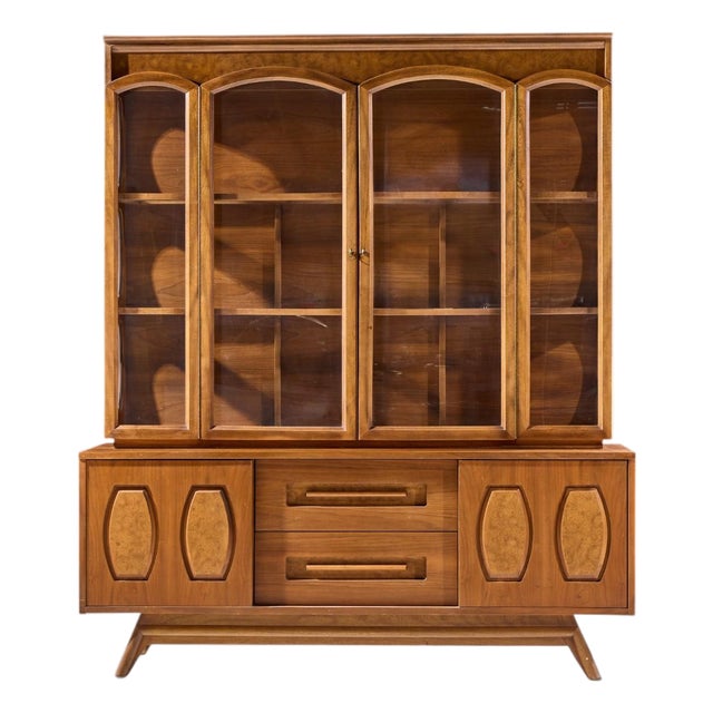 Young Manufacturing Mid Century Walnut and Burlwood Credenza and Hutch For Sale