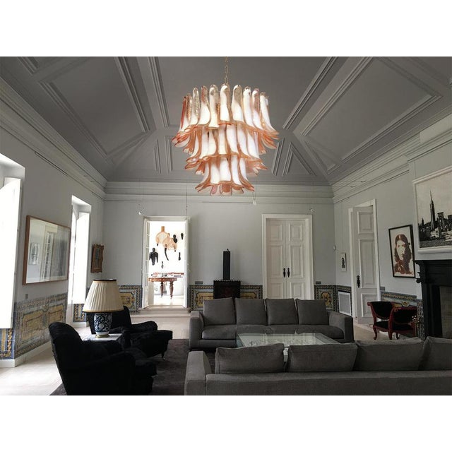 Italian vintage Murano chandelier - Mazzega - 53 pink lattimo glass petals Murano Italian glass chandelier. Fantastic...