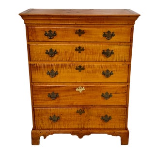 Antique Tiger Maple American Chippendale Chest of Drawers, Circa 1780 For Sale