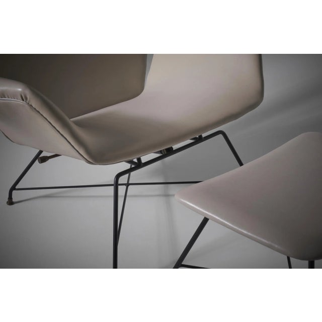 Stunning recliner lounge chair mod. ‘Lotus’ with hocker by Augusto Bozzi for Saporiti, Italy 1960s. Beautiful royal lotus...