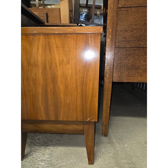 Wood 1960s Walnut Mid-Century Modern Nightstand Attributed to Dixie Furniture Co For Sale - Image 7 of 10