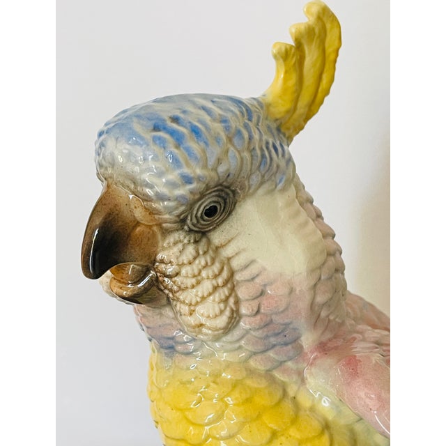 1960s Vintage Tropical Coastal Cockatoo Parrot California Pottery Figurine For Sale - Image 5 of 5