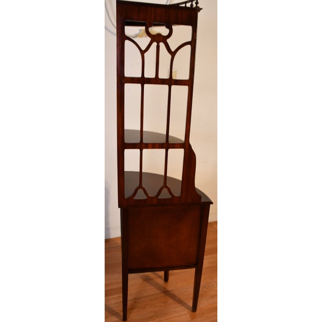 1940s English Regency Mahogany Corner Etageres Display Cabinet For Sale - Image 9 of 13