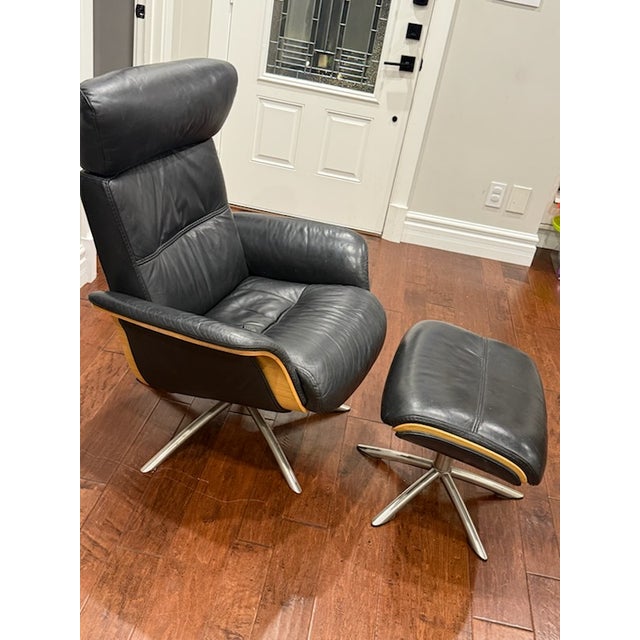Img Space 5300 Ergo-Tilt Leather Recliner (T401 Tuxedo/Oak) For Sale - Image 4 of 9